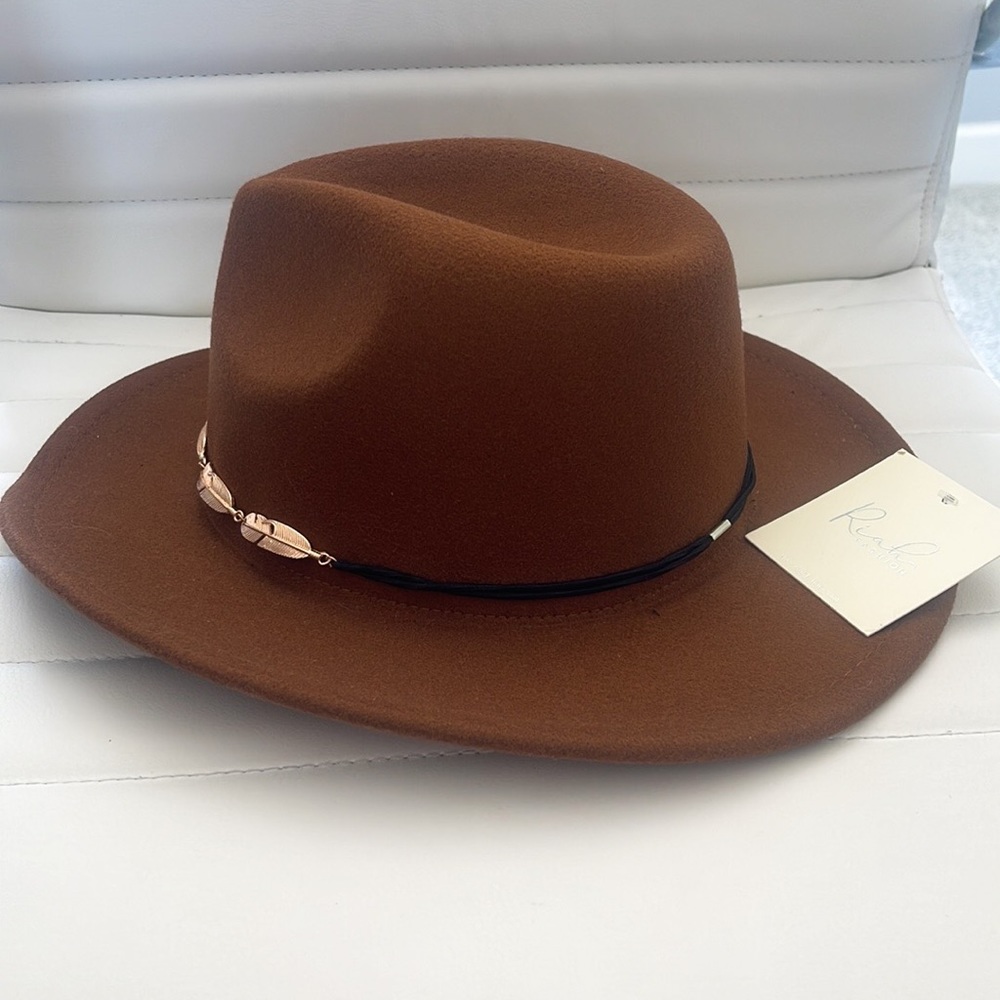 Feather Hat - Picture 3 of 3